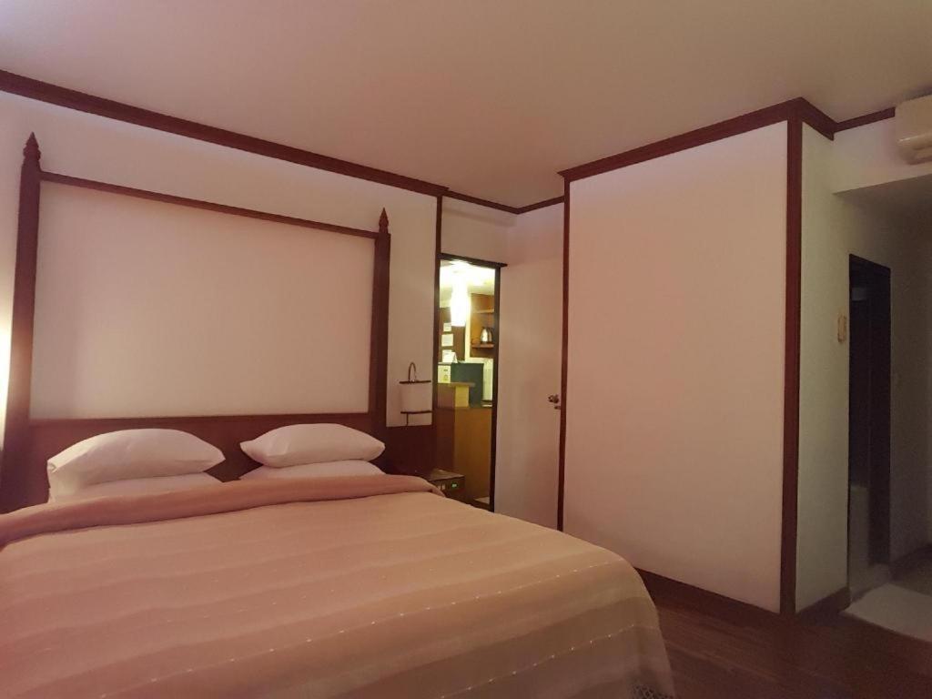 Dusit Hotel Sakon Nakhon Exterior photo